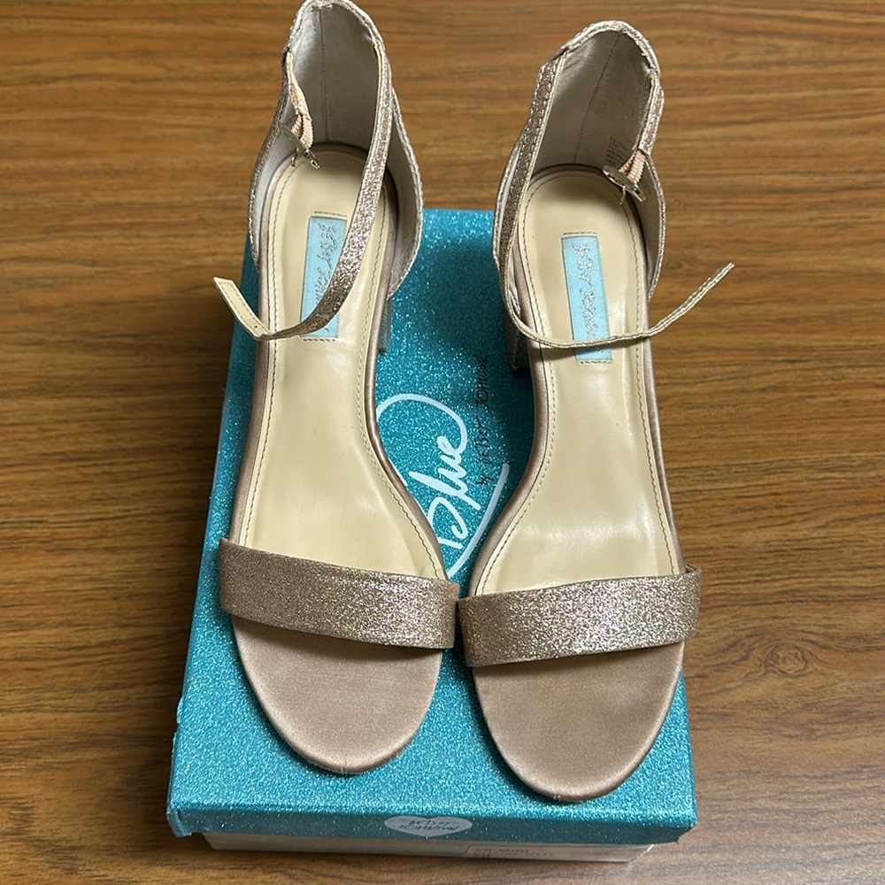 Blue by Betsey Johnson SB-MIRI CHAMP GLIT 10M